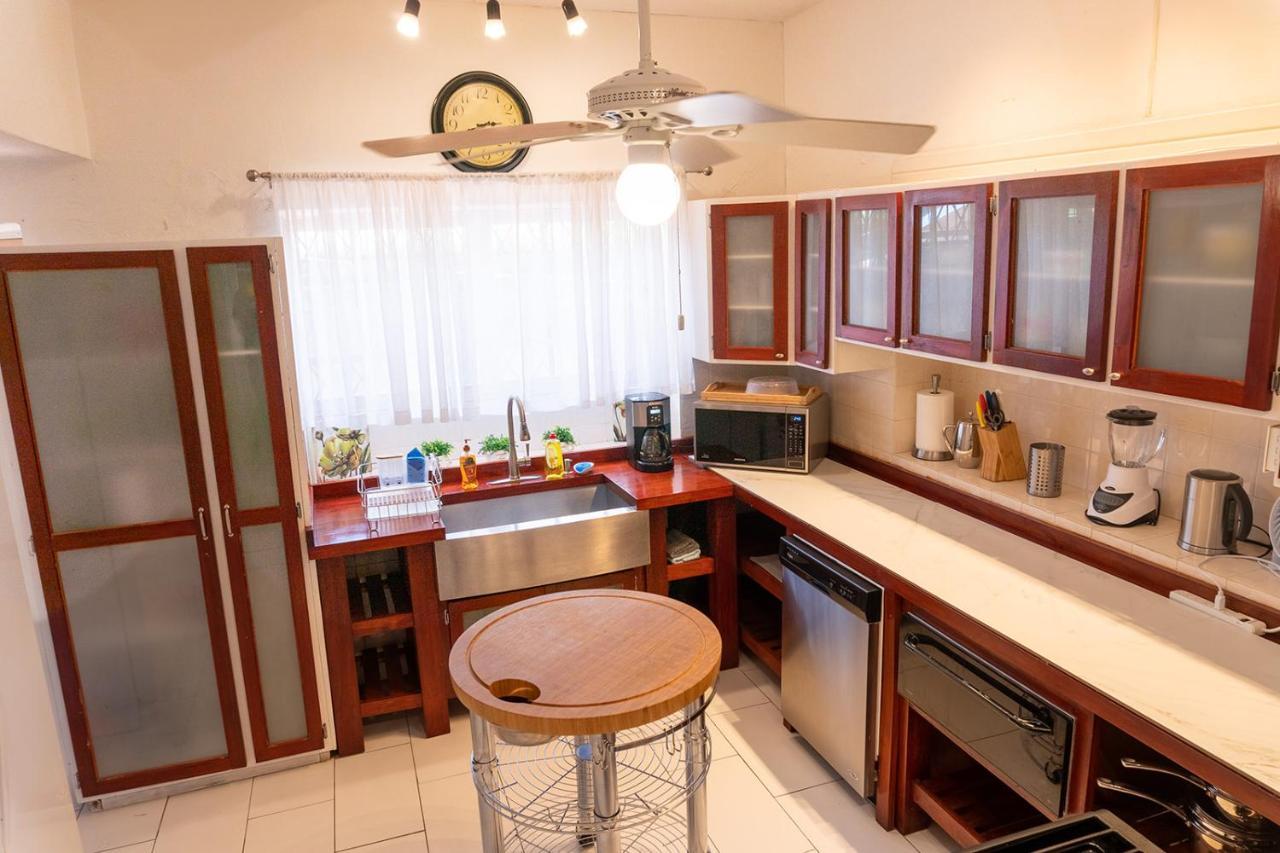 Banyan Beach House Villa Бриджтаун Екстериор снимка