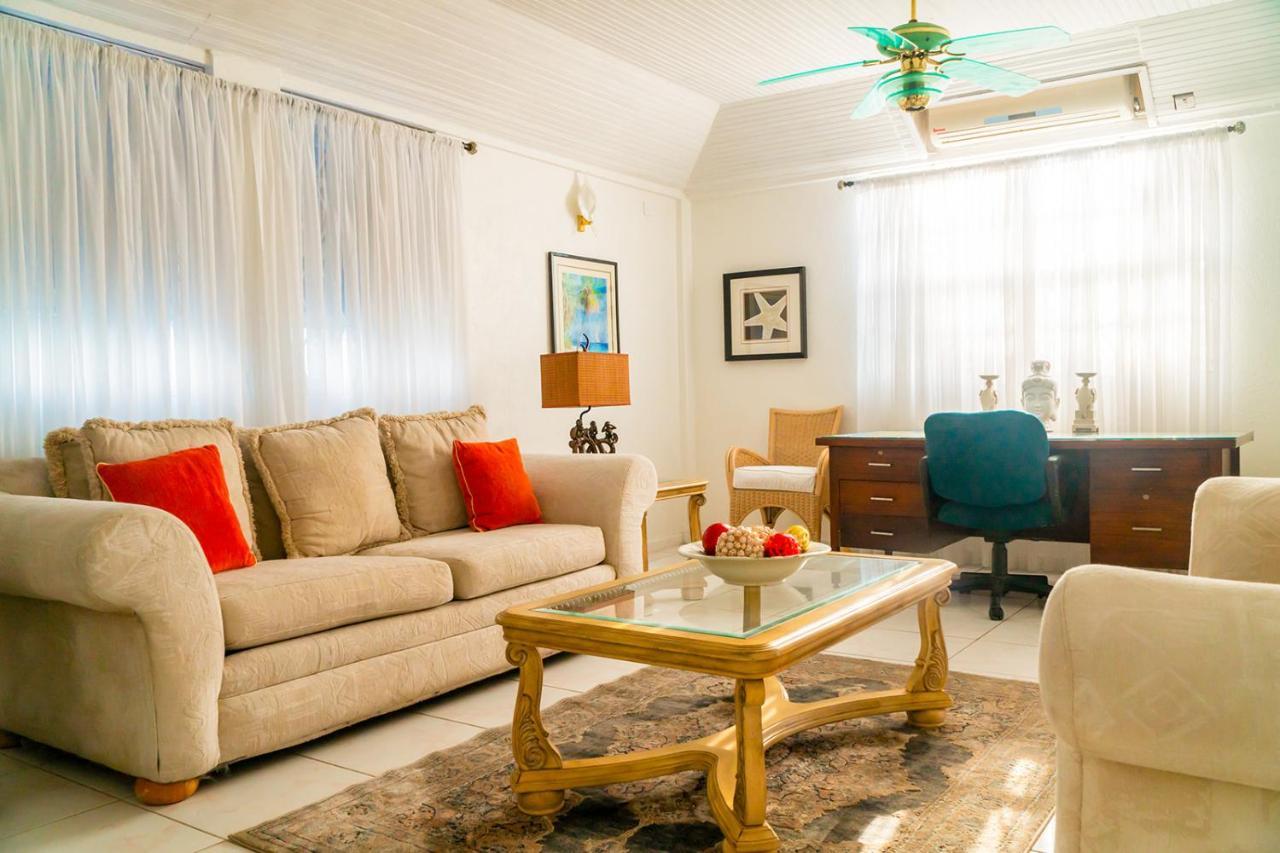 Banyan Beach House Villa Бриджтаун Екстериор снимка