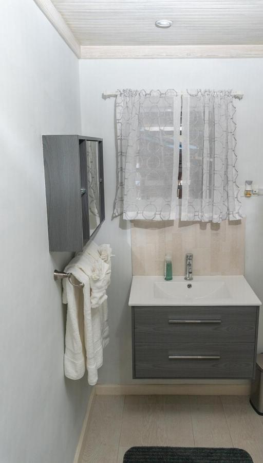 Banyan Beach House Villa Бриджтаун Екстериор снимка